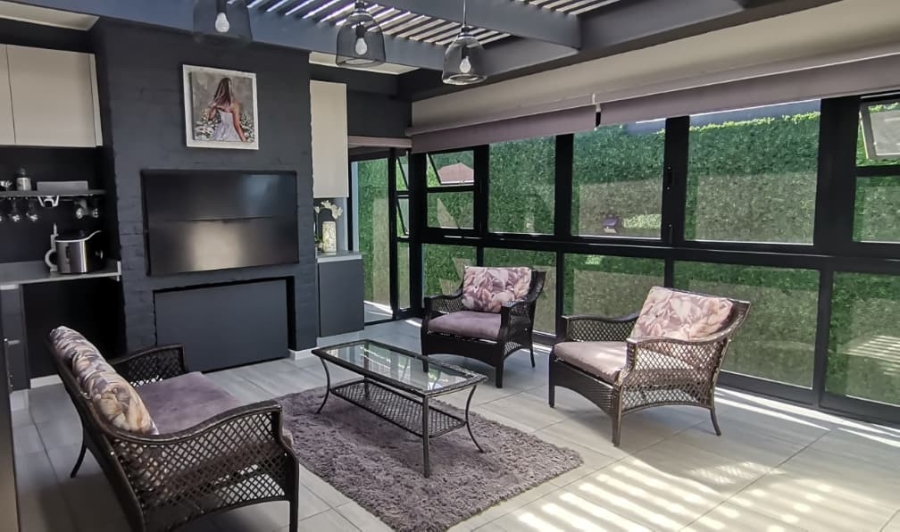 To Let 3 Bedroom Property for Rent in Monte Christo Western Cape